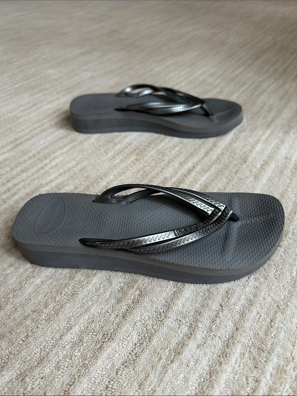 Like New Havaianas Women's Wedge Sandals, Steel Grey/Steel Grey, 9.5 M | EU 41